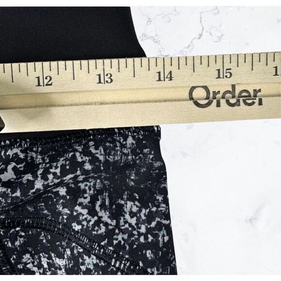 Lululemon Hop To It Crop *Full-On Luxtreme‎ Size 6 W6D41S - Picture 5 of 7